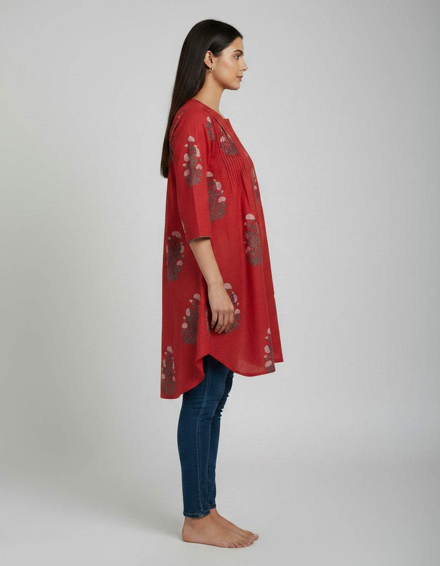 Women's kurtha